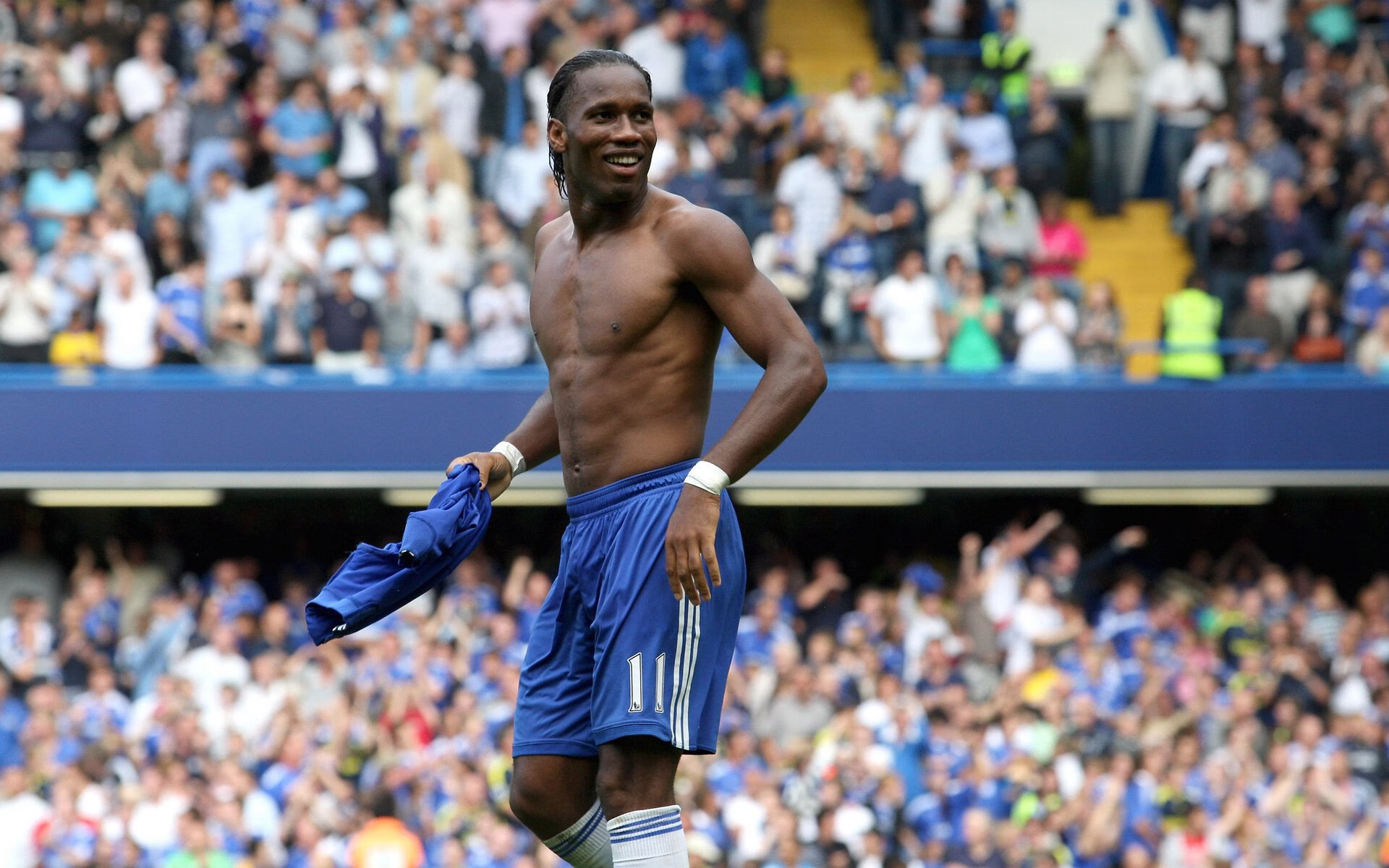 职业联赛运营优化提升赞助合作品牌长期黏性，参加职业联赛